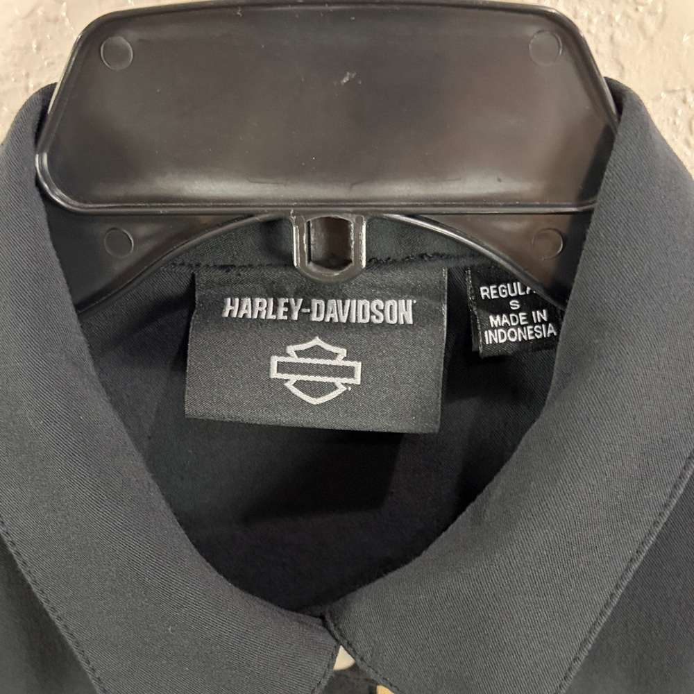 Harley-Davidson ,size S,Black and White Button-Up Shirt - Picture 5 of 16